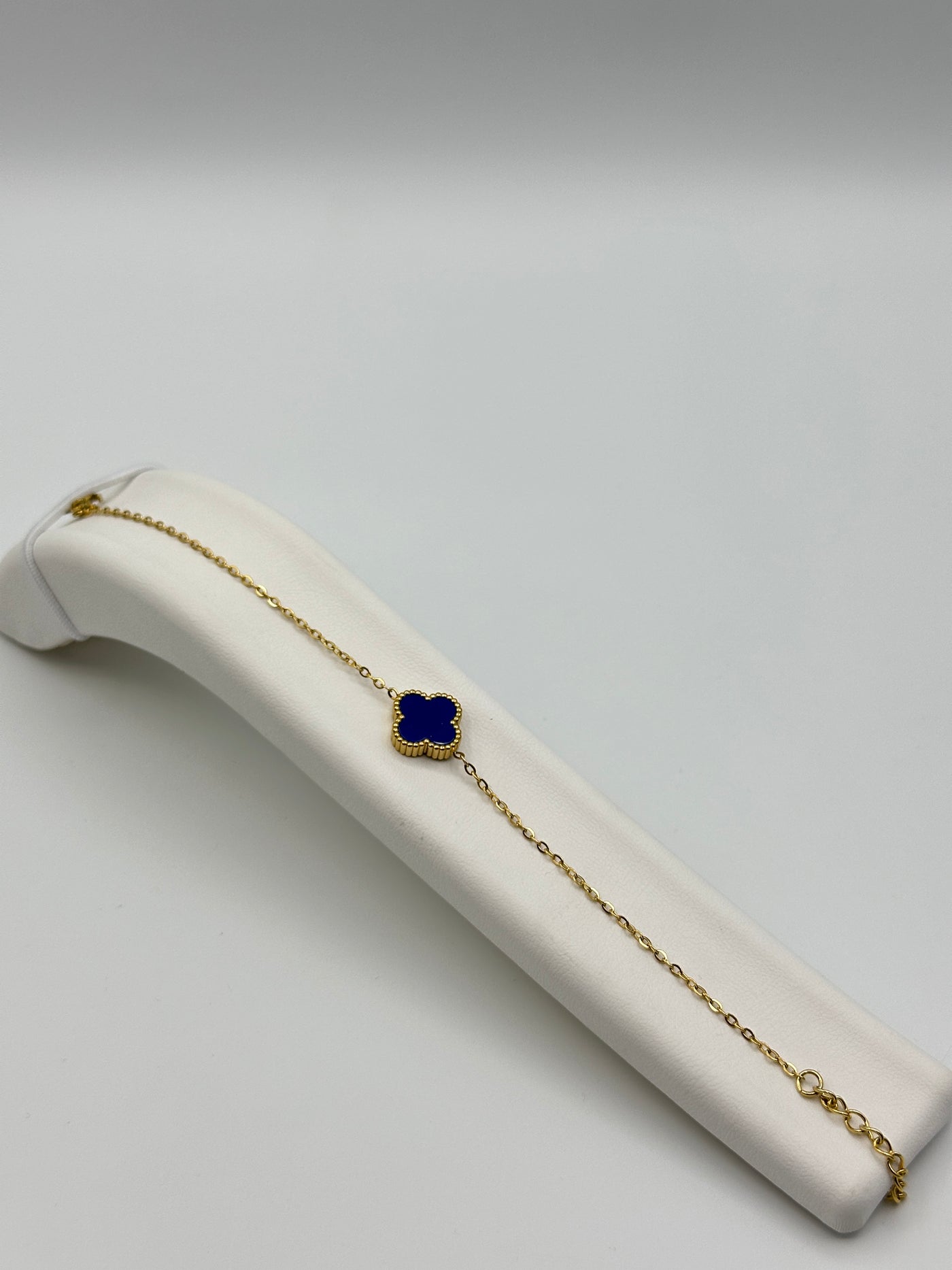 Van Cleef Bileklik Tekli